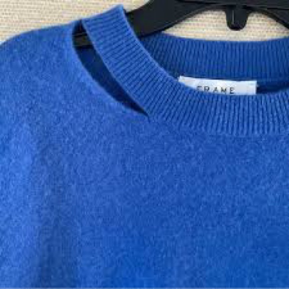 Frame Cashmere Cut Out Crew Sweater In Jet Stream Blue